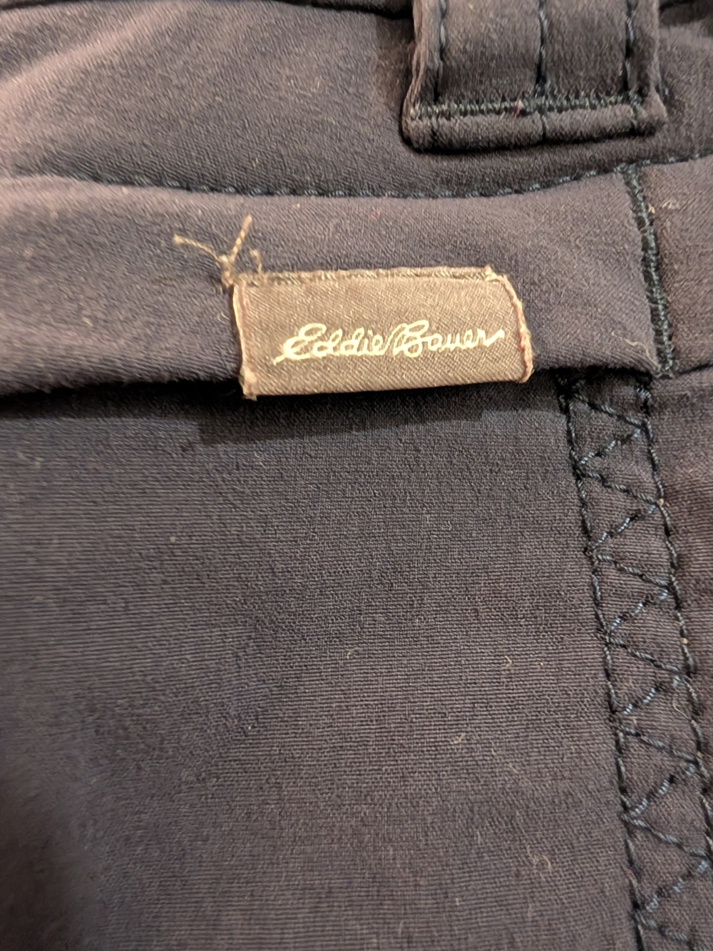 Women's Navy Eddie Bauer Travex Skort (straight fit and stretchy) - Picture 3 of 13